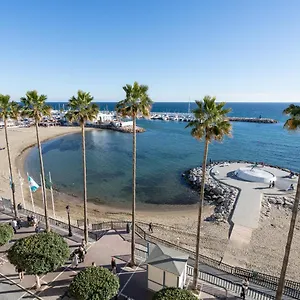 Beachfront With Stunning Sea Views Apartamento Marbella